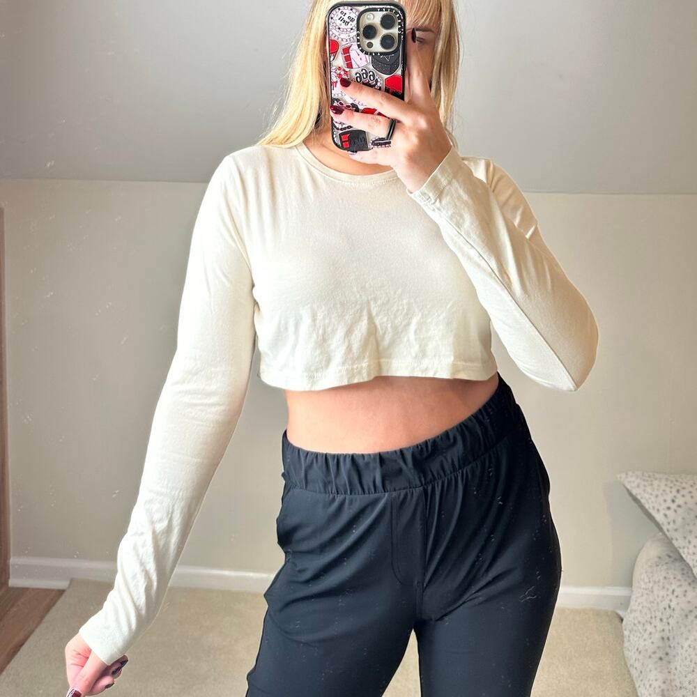 Talentless: cropped long sleeve tee off white